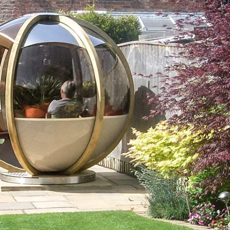Ornate garden Rotating Seater Garden Pod