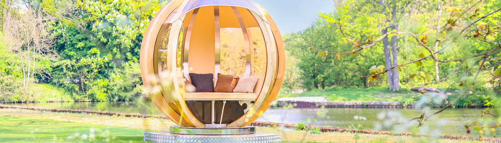 Ornate Garden Rotating Pod