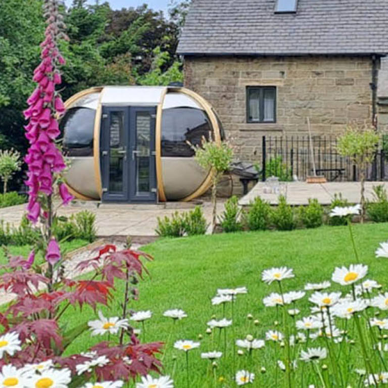 A Medium Ovalhouse in Full Bloom, Derbyshire