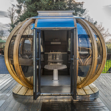Ornate Garden Dining Pods hotel, restaurant, or café