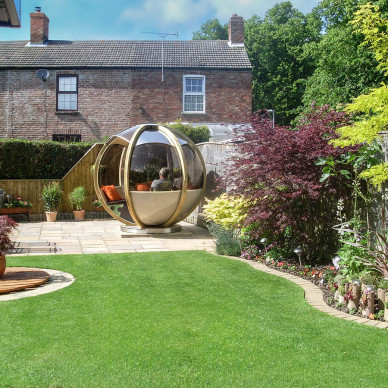 Ornate garden Rotating Seater Garden Pod