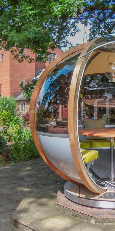 Ornate garden Rotating Seater Garden Pod
