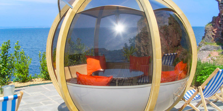 Ornate garden Rotating Seater Garden Pod