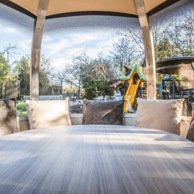 Off Set Ovalhouse Garden Pod