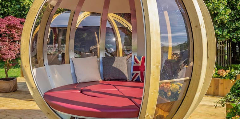 Rotating Lounger Garden Pods