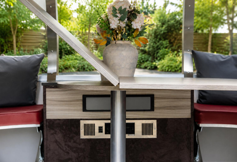 Medium Ovalhouse 6